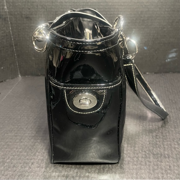 Coach Black Patent Leather Tote Excellent, classy, LIKE NEW VERY WELL CARED FOR - Picture 5 of 17